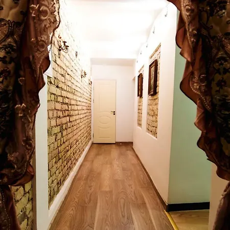 Fireplace, Cable Tv, Parking, Autonomous Heating, Historic Old Town, Top 30 Places To See In 20min Walk, Self Check-in, Local Advice, Fast Wifi, Safe Neighborhood, 2019 Newly Restored Building, Quiet-soundproof Walls, Local Tips, Queen Bed, Fully Equ *
