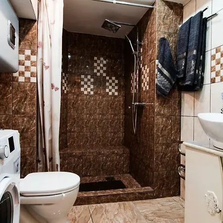 Fireplace, Cable Tv, Parking, Autonomous Heating, Historic Old Town, Top 30 Places To See In 20min Walk, Self Check-in, Local Advice, Fast Wifi, Safe Neighborhood, 2019 Newly Restored Building, Quiet-soundproof Walls, Local Tips, Queen Bed, Fully Equ Vilnius
