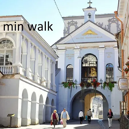 Fireplace, Cable Tv, Parking, Autonomous Heating, Historic Old Town, Top 30 Places To See In 20min Walk, Self Check-in, Local Advice, Fast Wifi, Safe Neighborhood, 2019 Newly Restored Building, Quiet-soundproof Walls, Local Tips, Queen Bed, Fully Equ *