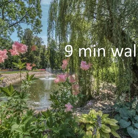 Appartement Fireplace, Cable Tv, Parking, Autonomous Heating, Historic Old Town, Top 30 Places To See In 20min Walk, Self Check-in, Local Advice, Fast Wifi, Safe Neighborhood, 2019 Newly Restored Building, Quiet-soundproof Walls, Local Tips, Queen Bed, Fully Equ Vilnius