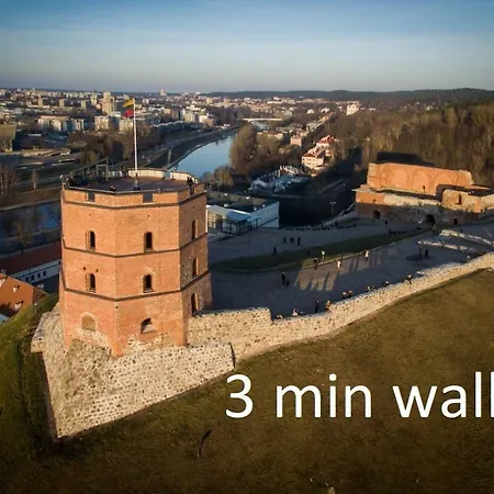 Fireplace, Cable Tv, Parking, Autonomous Heating, Historic Old Town, Top 30 Places To See In 20min Walk, Self Check-in, Local Advice, Fast Wifi, Safe Neighborhood, 2019 Newly Restored Building, Quiet-soundproof Walls, Local Tips, Queen Bed, Fully Equ Vilnius